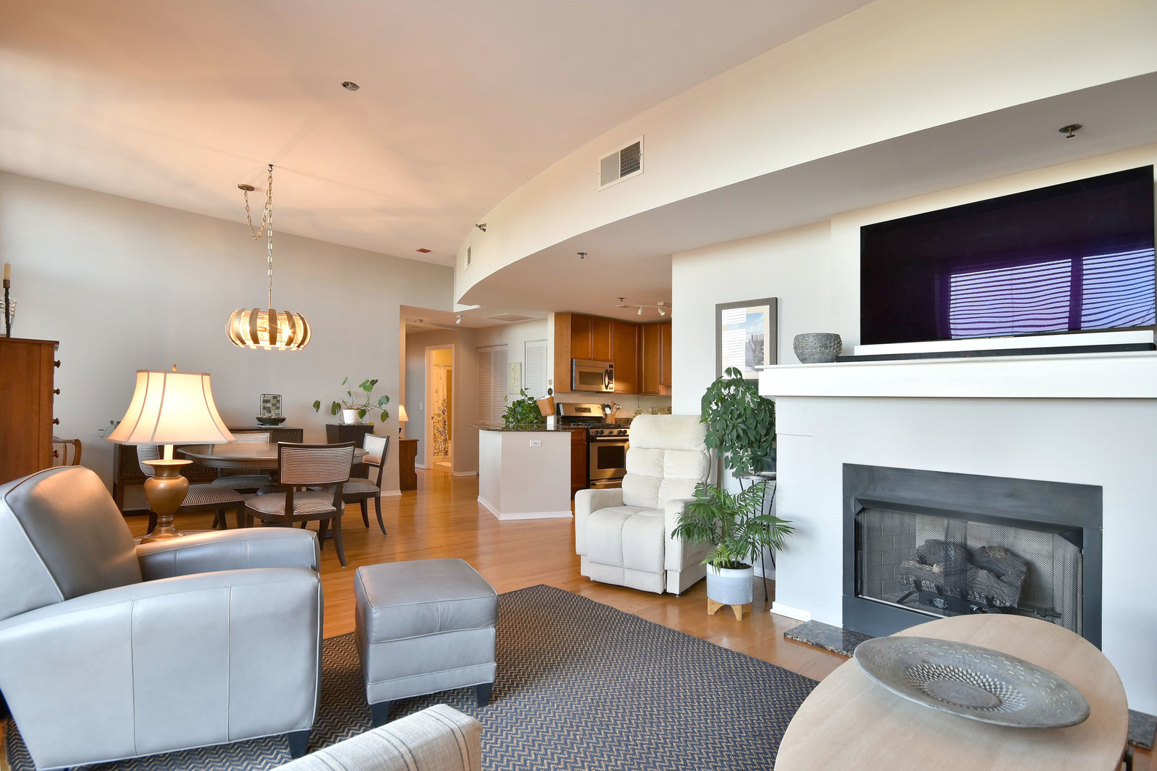 1201 W Adams Street Unit: 411