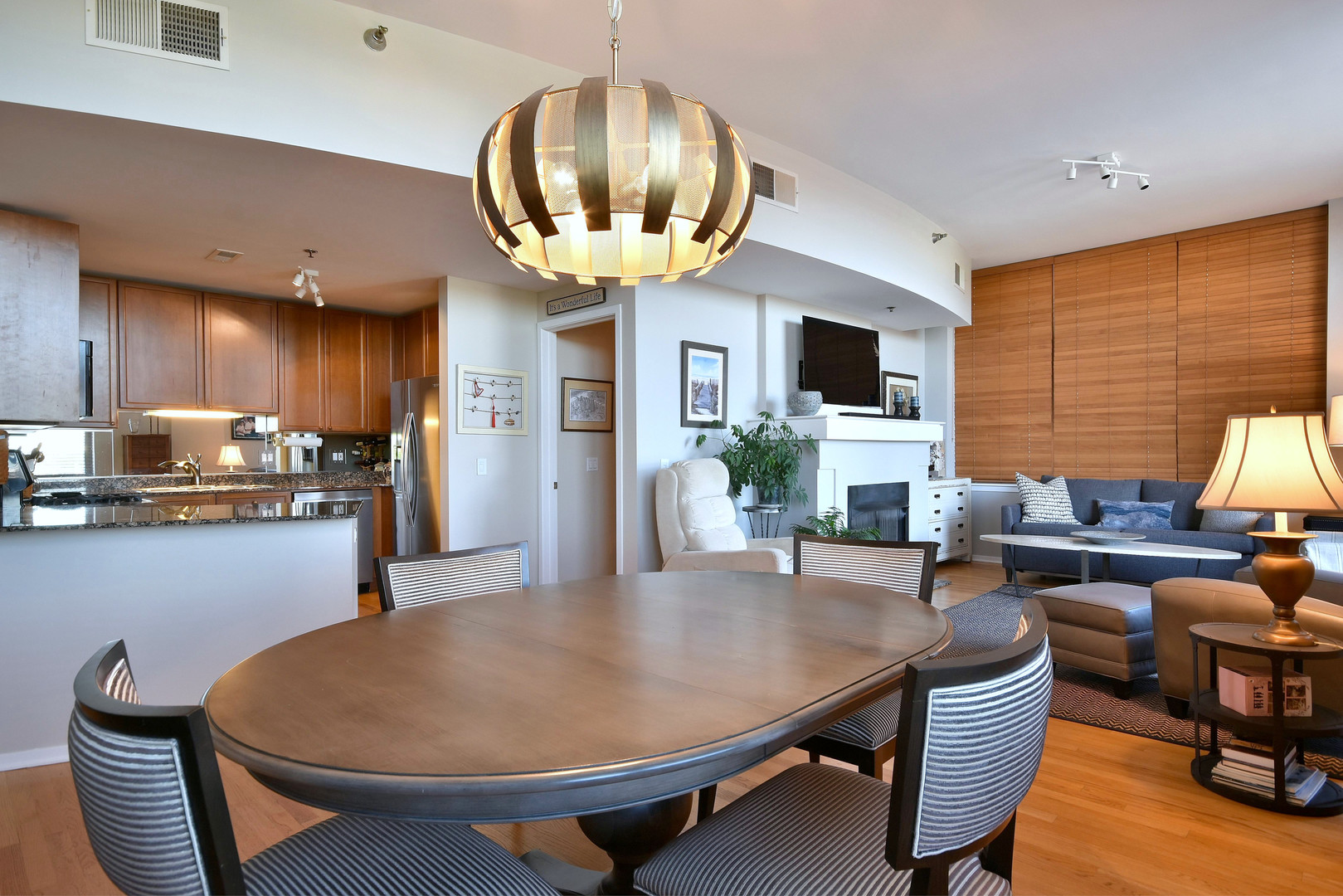 1201 W Adams Street Unit: 411