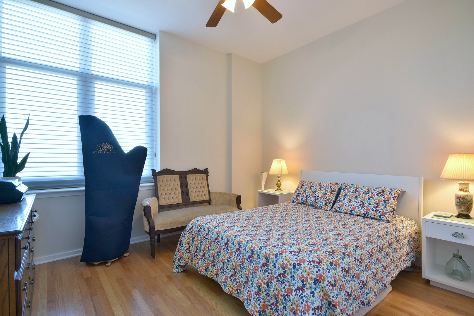 1201 W Adams Street Unit: 411