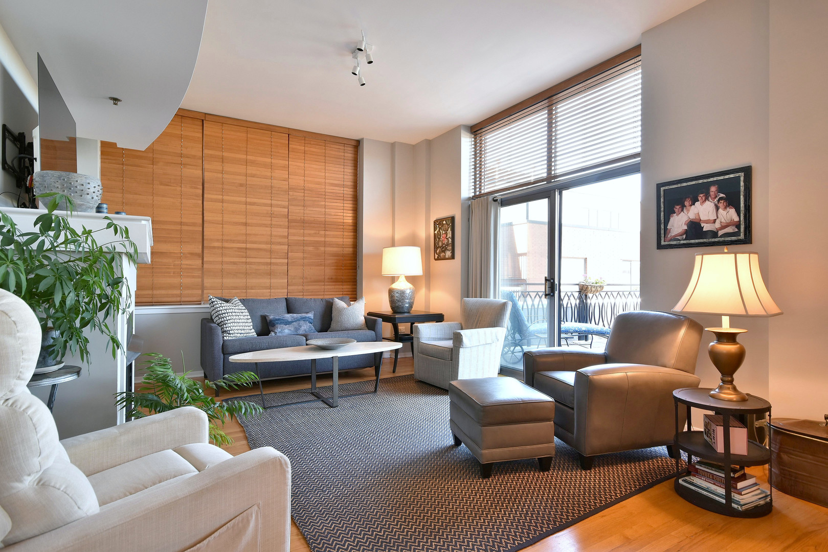 1201 W Adams Street Unit: 411