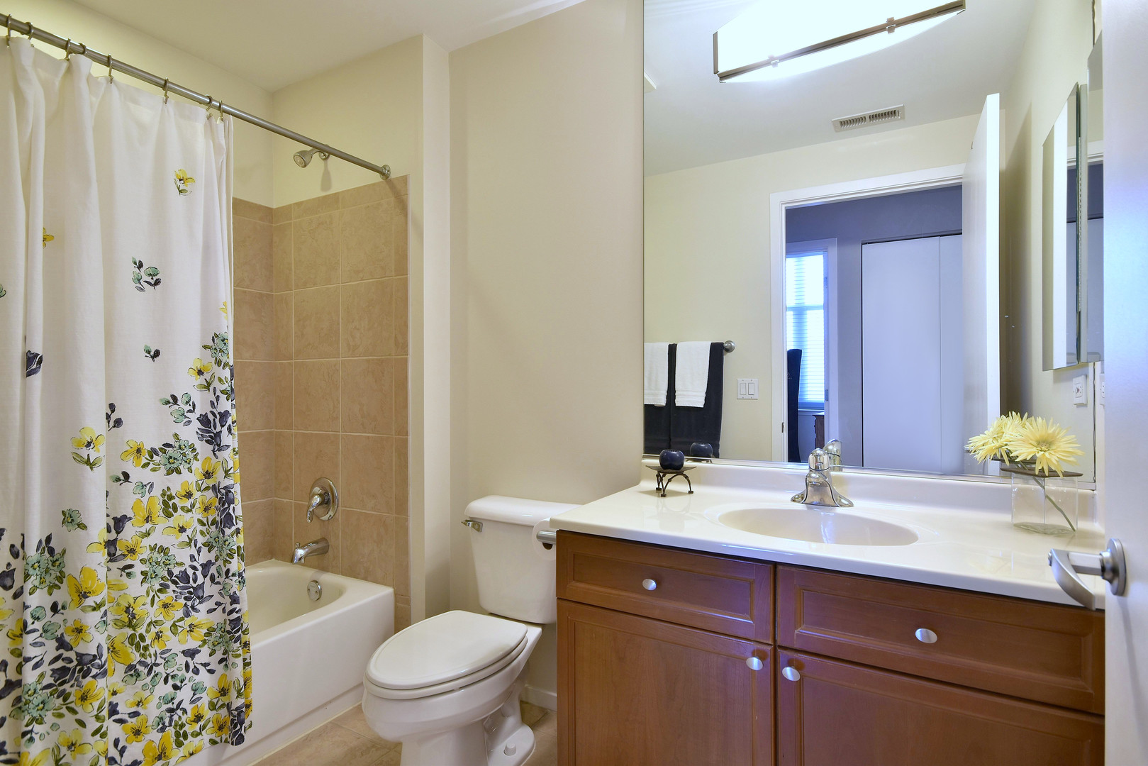 1201 W Adams Street Unit: 411