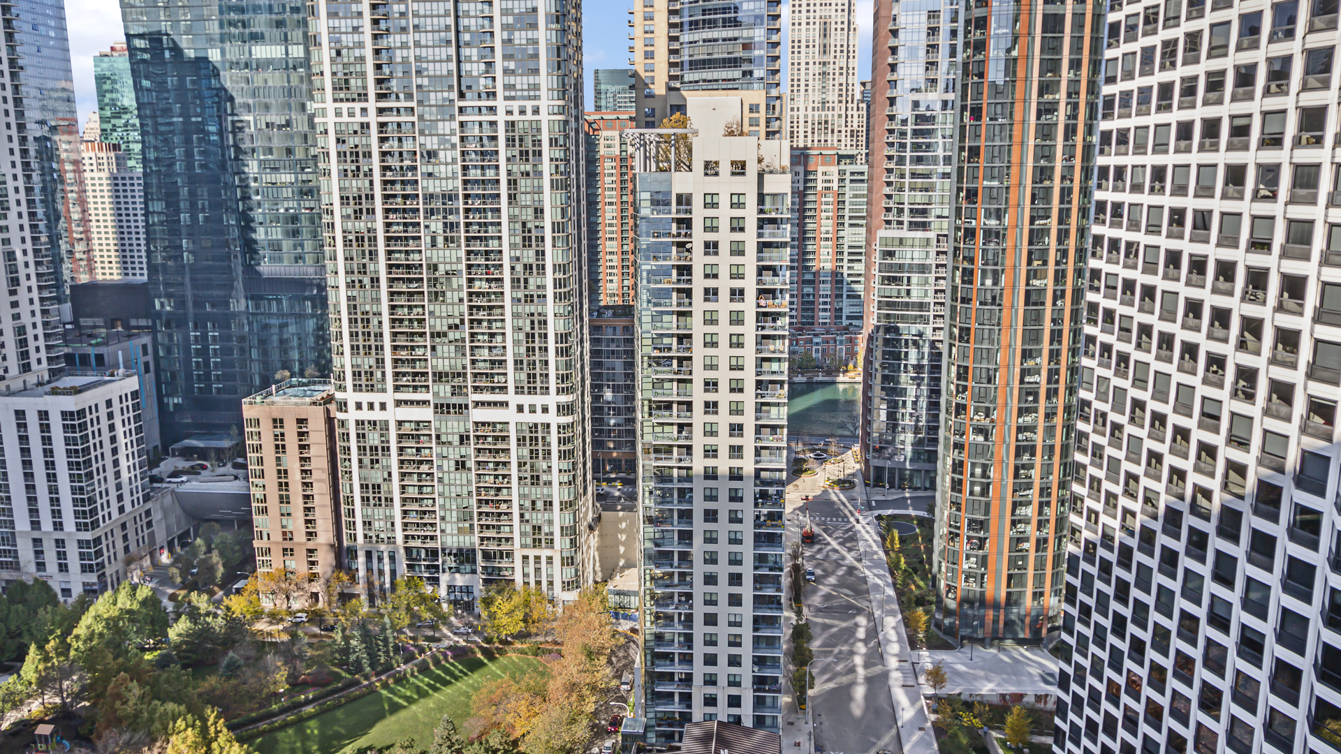 400 E RANDOLPH Street Unit: 3310