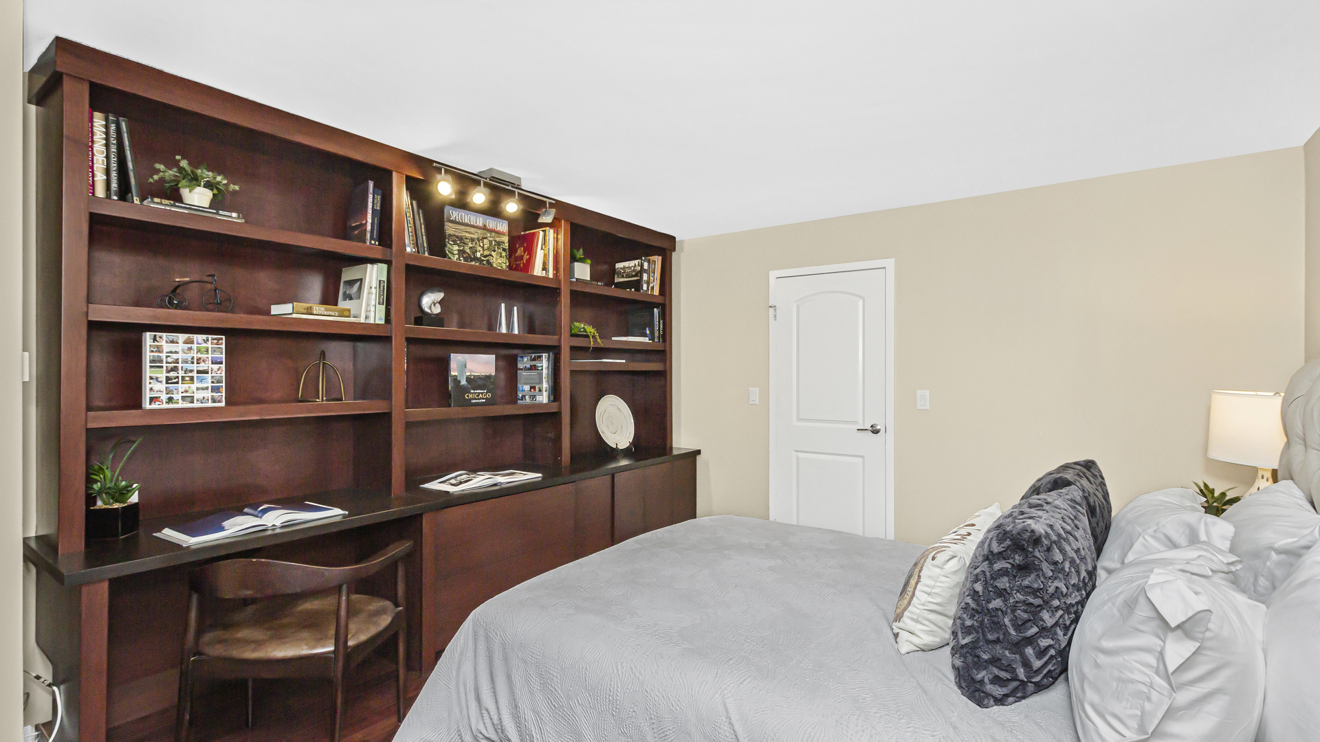 400 E RANDOLPH Street Unit: 3310