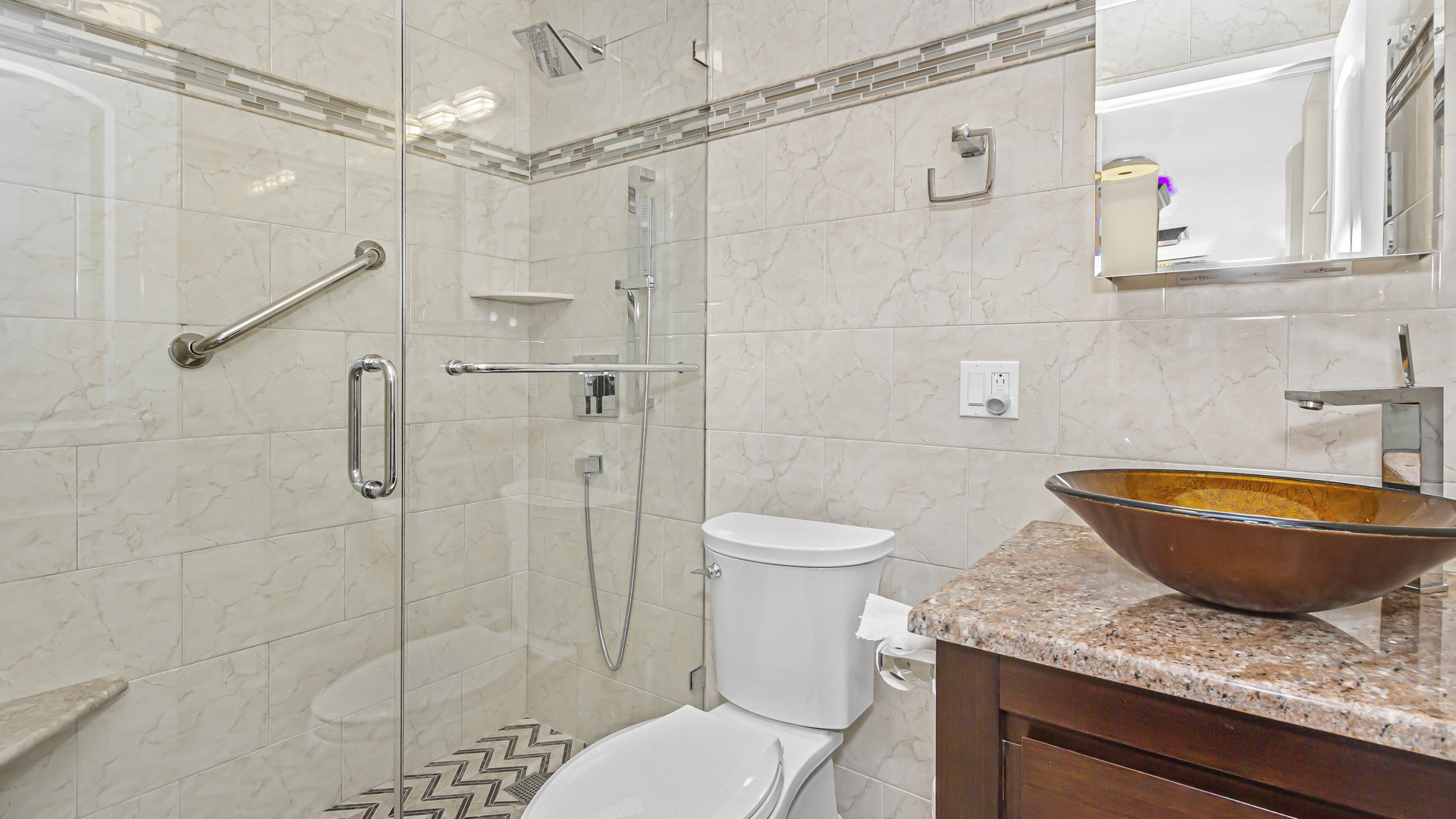 400 E RANDOLPH Street Unit: 3310