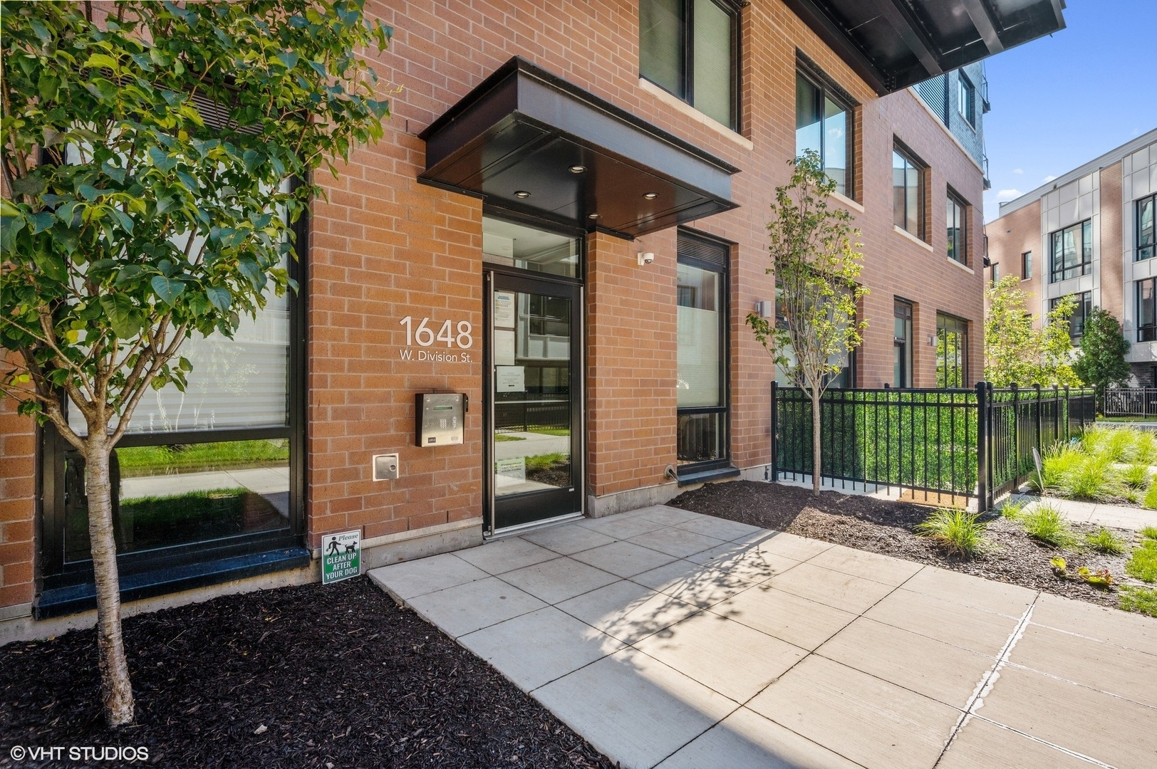 1648 W Division Street Unit: 207