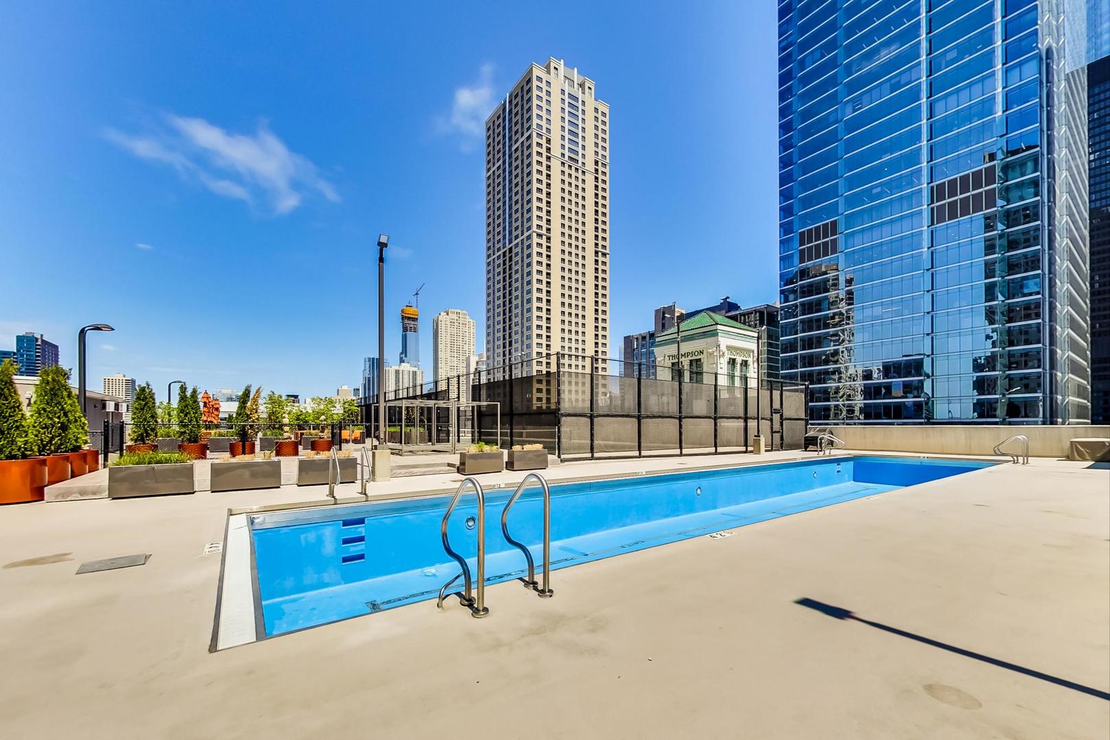 345 N La Salle Drive Unit: 1202