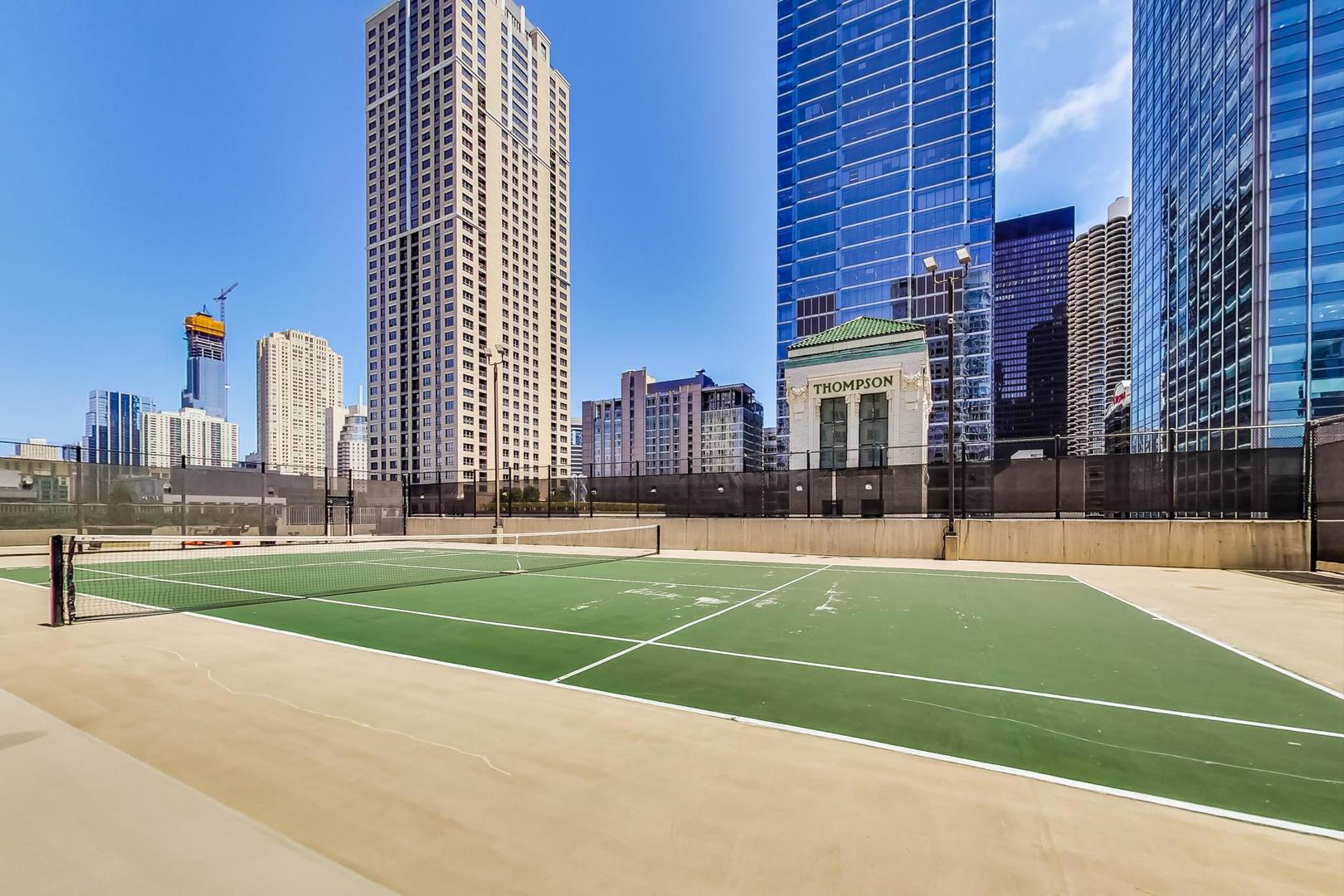 345 N La Salle Drive Unit: 1202