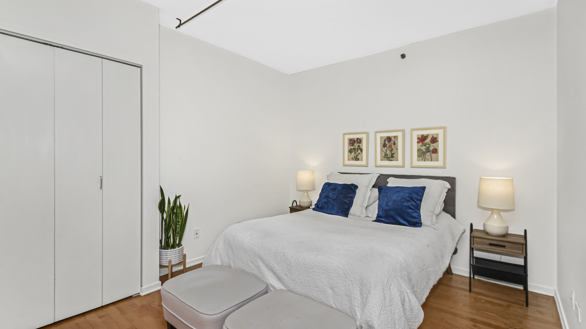 210 S Desplaines Street Unit: 808