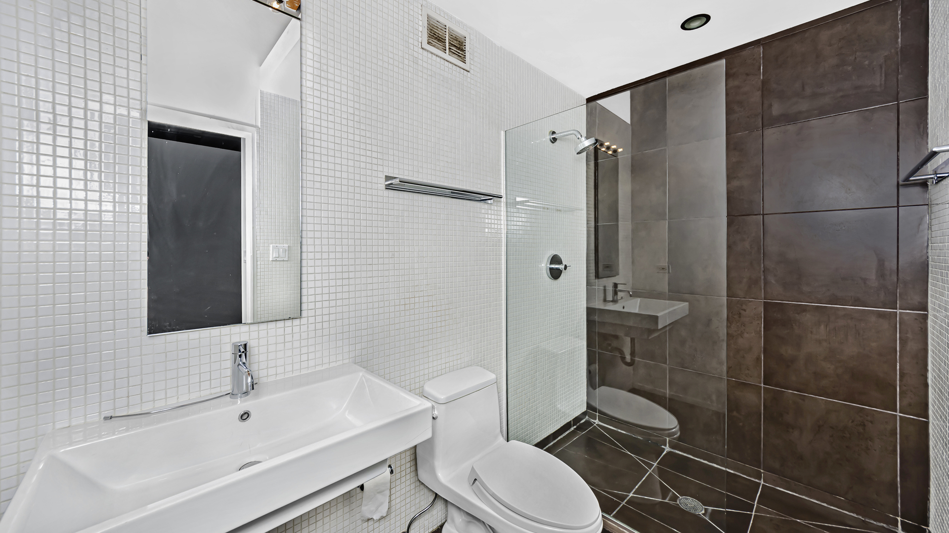 711 S DEARBORN Street Unit: 802