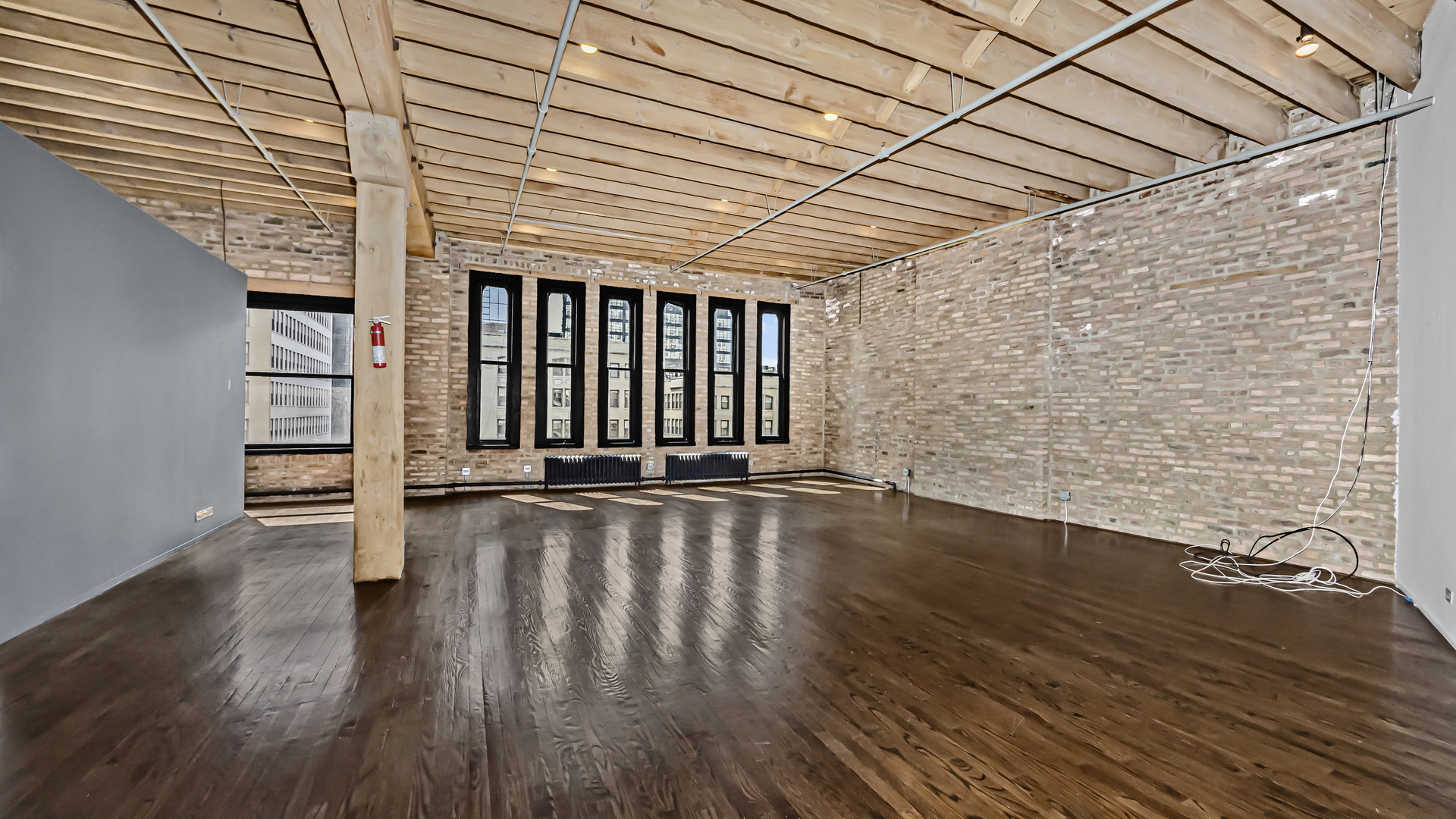 711 S DEARBORN Street Unit: 802