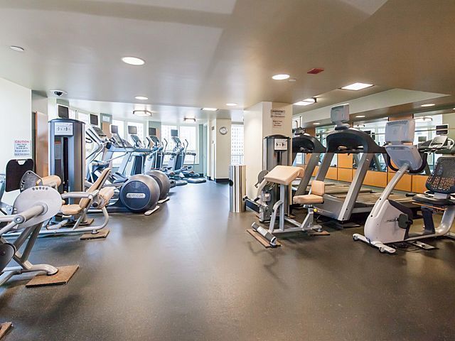 345 N La Salle Drive Unit: 1705
