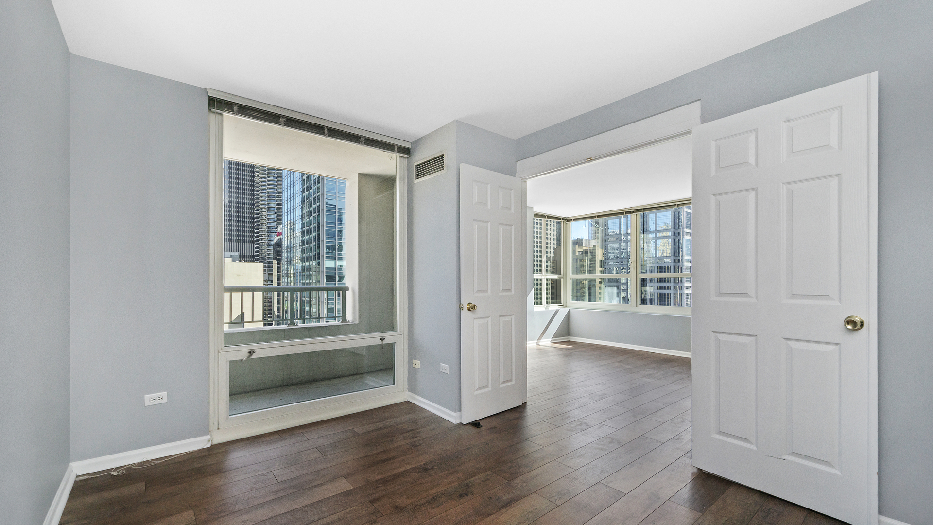 345 N La Salle Drive Unit: 1705