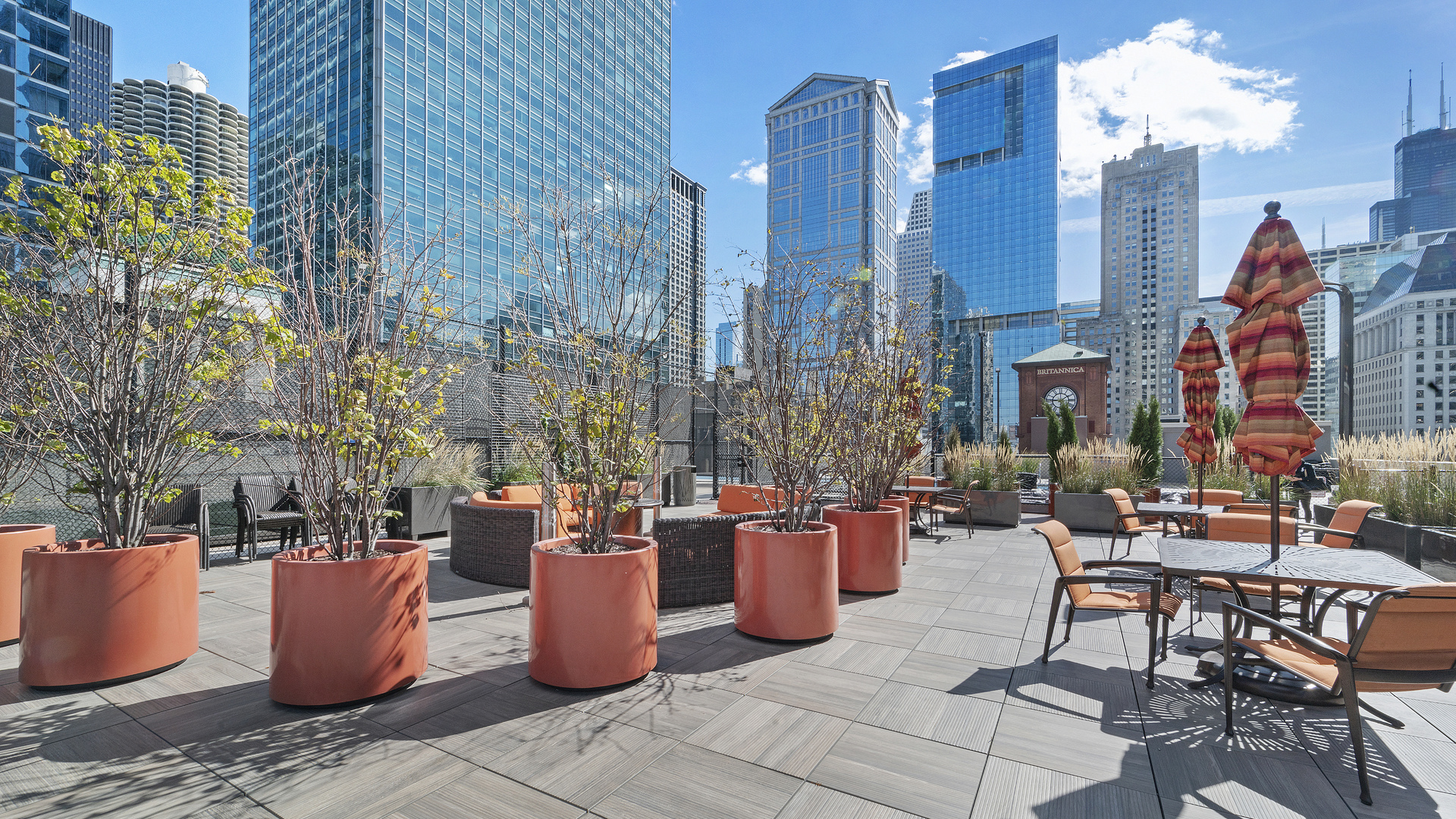 345 N La Salle Drive Unit: 1705