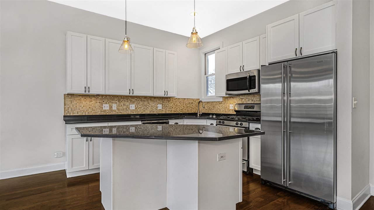 1950 N Damen Avenue Unit: 2
