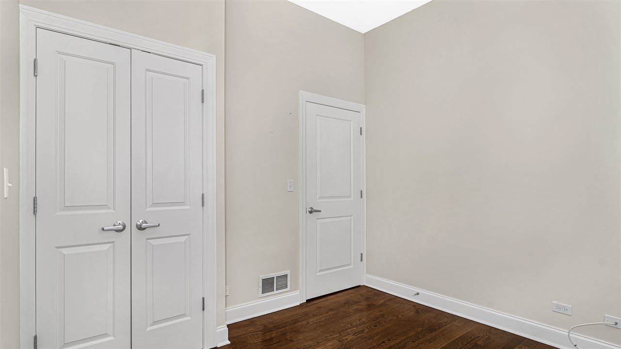 1950 N Damen Avenue Unit: 2