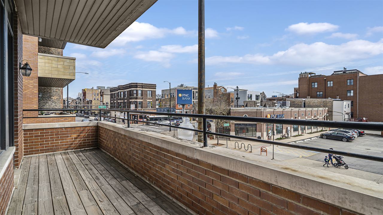 1950 N Damen Avenue Unit: 2