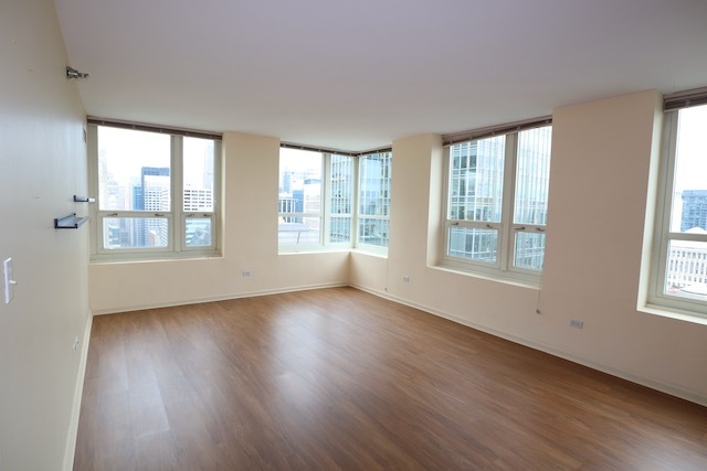 345 N LA SALLE Street Unit: 4306