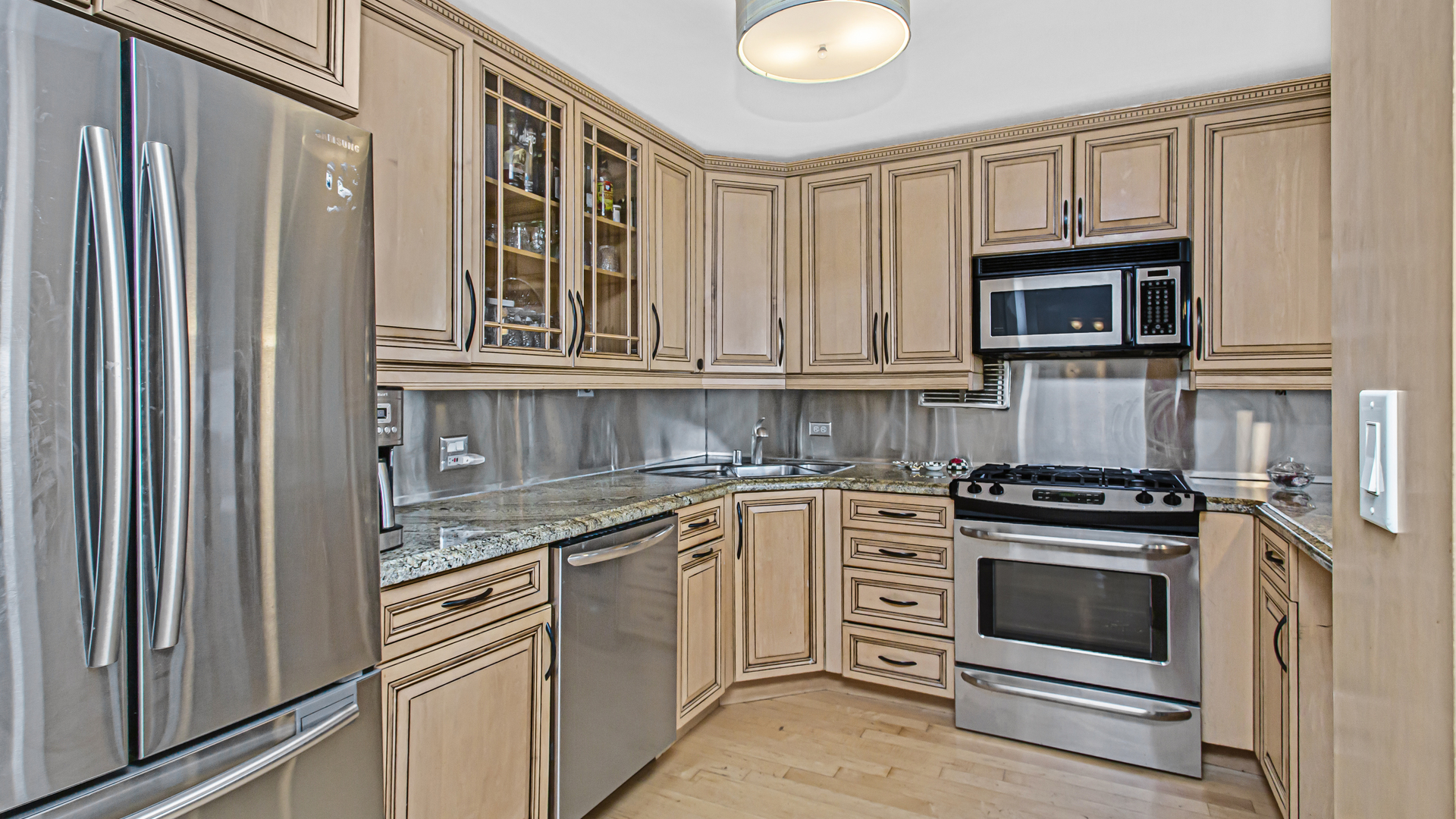400 E RANDOLPH Street Unit: 1915