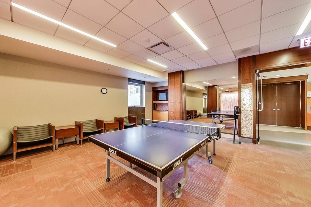 400 E RANDOLPH Street Unit: 1915