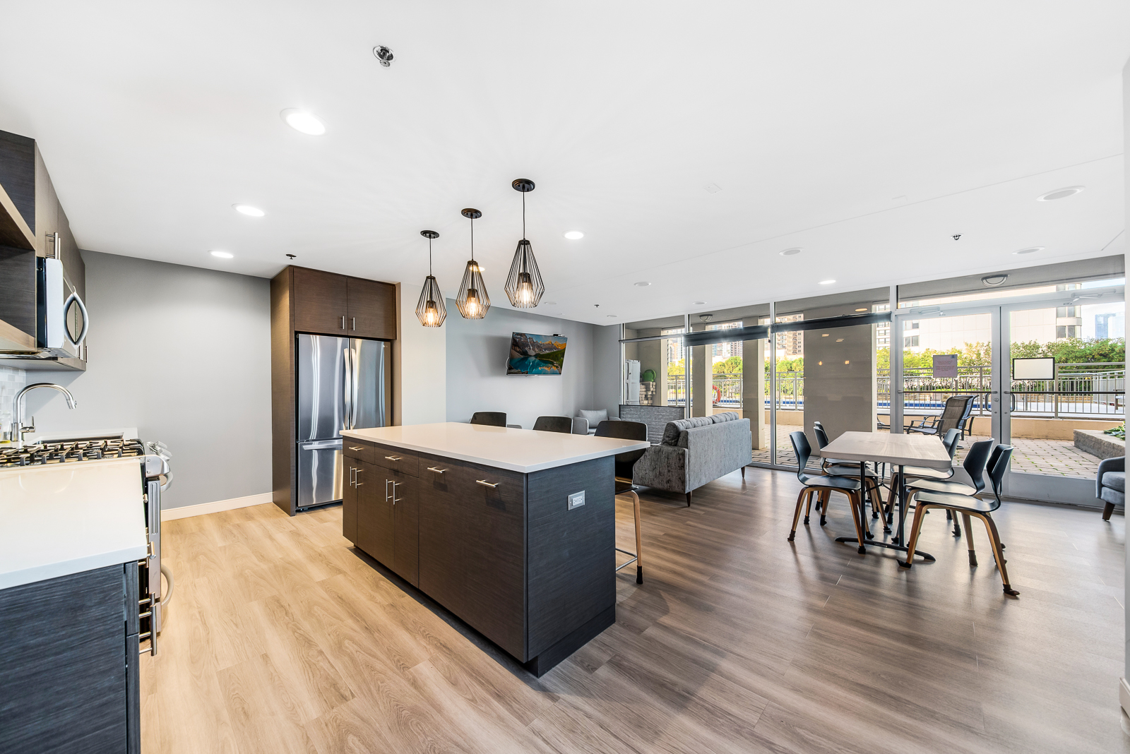 1250 S MICHIGAN Avenue Unit: 2408
