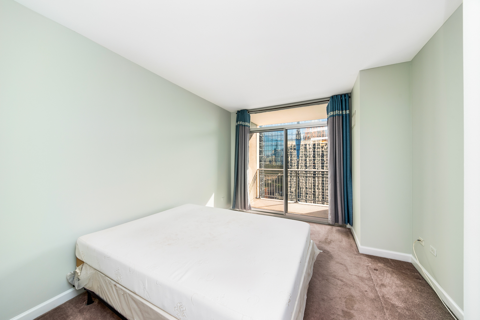 1250 S MICHIGAN Avenue Unit: 2408