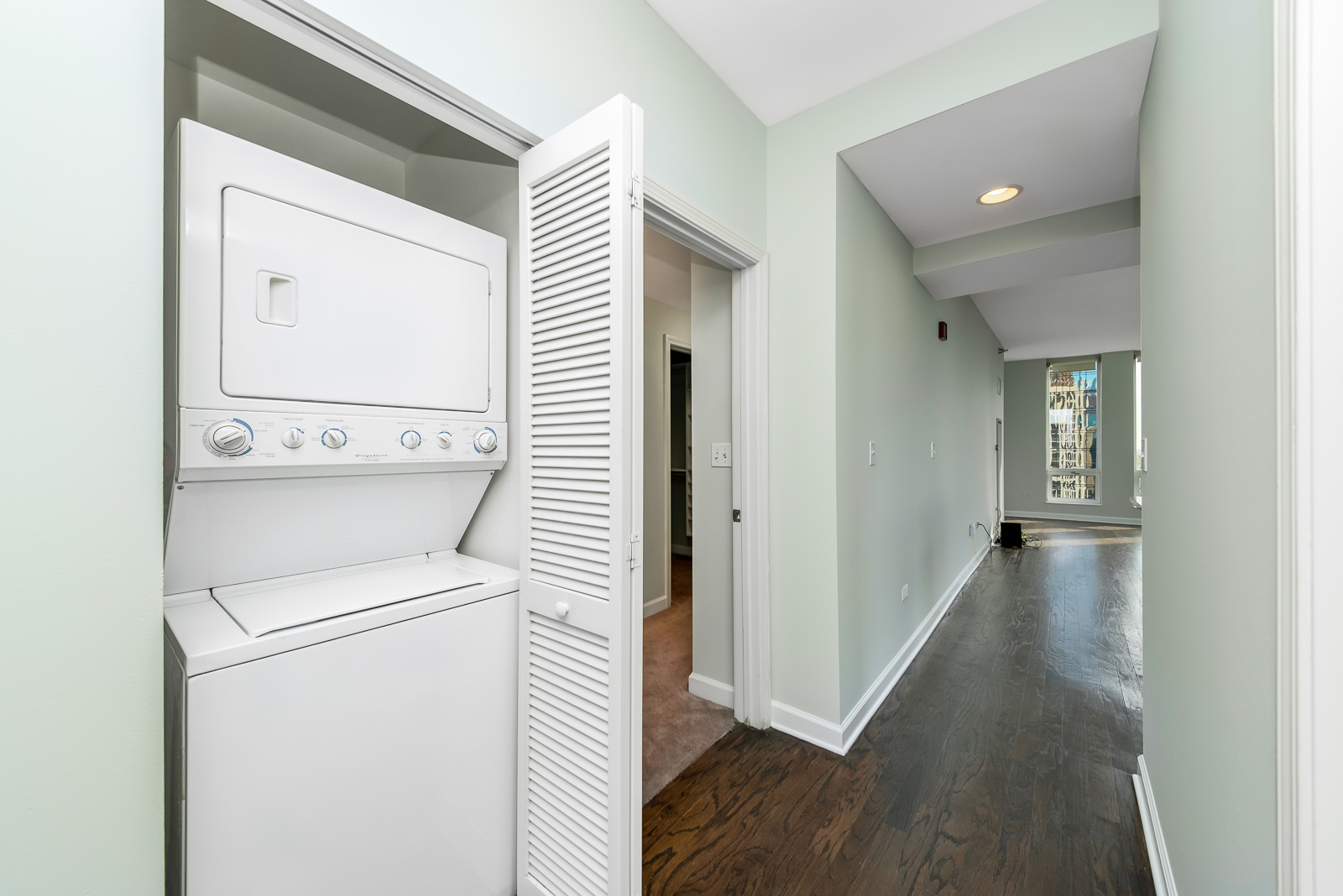 1250 S MICHIGAN Avenue Unit: 2408