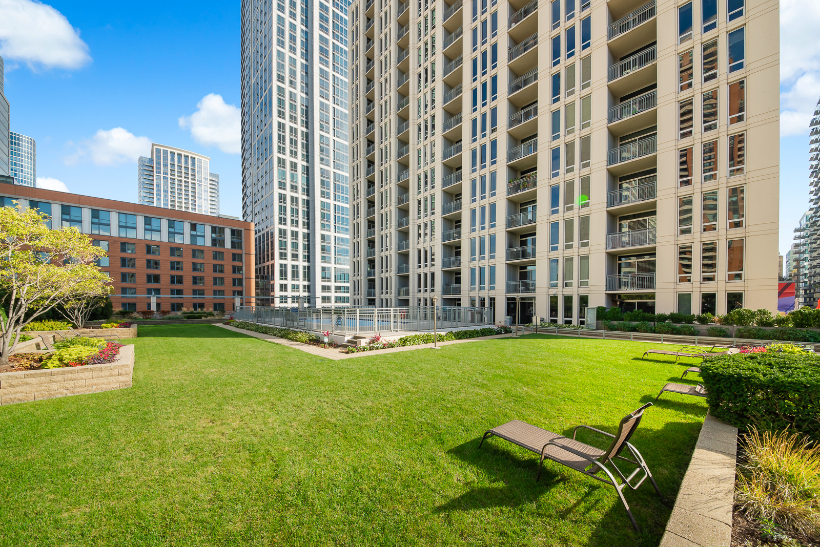 1250 S MICHIGAN Avenue Unit: 2408