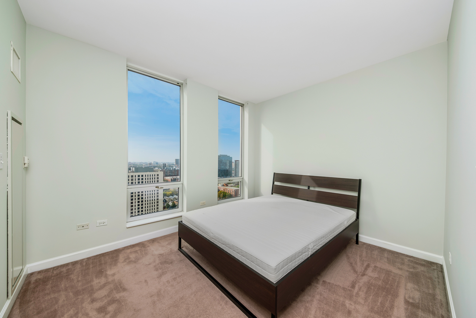 1250 S MICHIGAN Avenue Unit: 2408