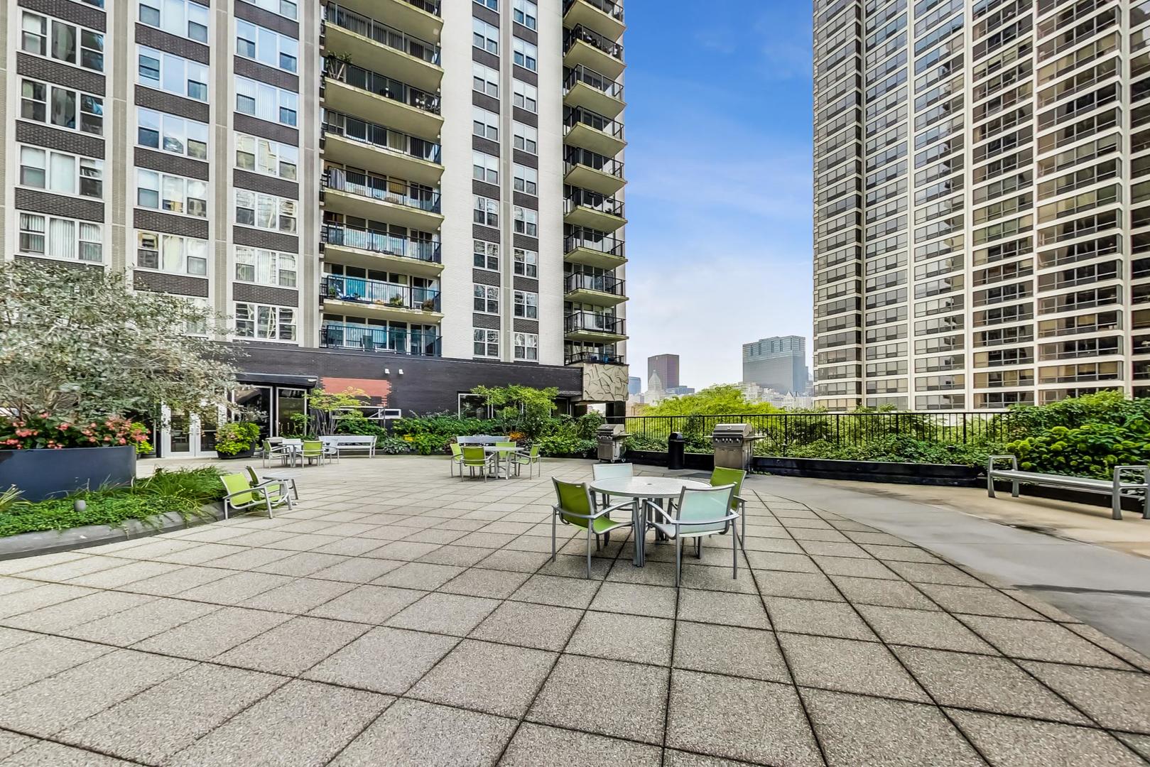 400 E Randolph Street Unit: 2812