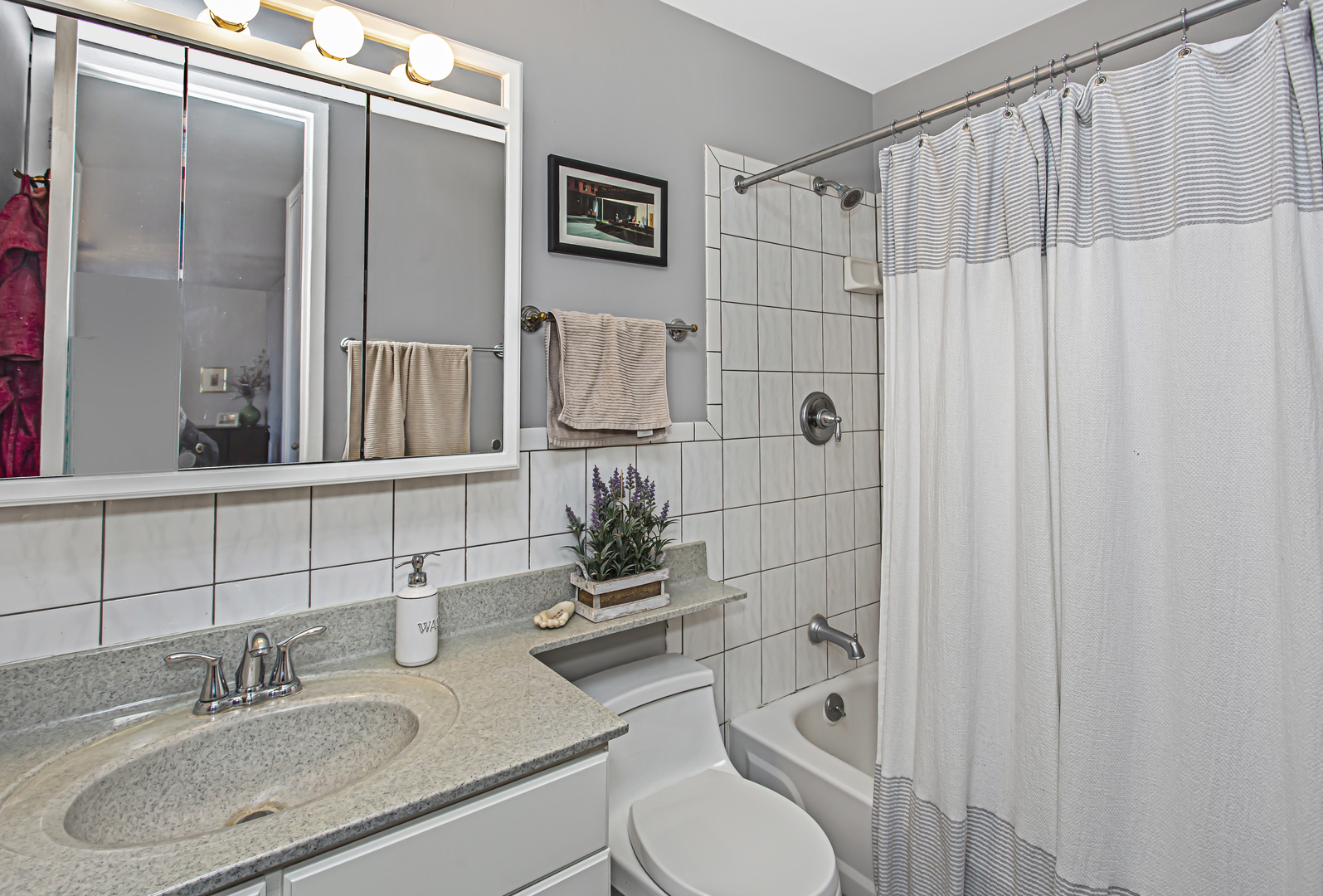 1660 N LaSalle Drive Unit: 707