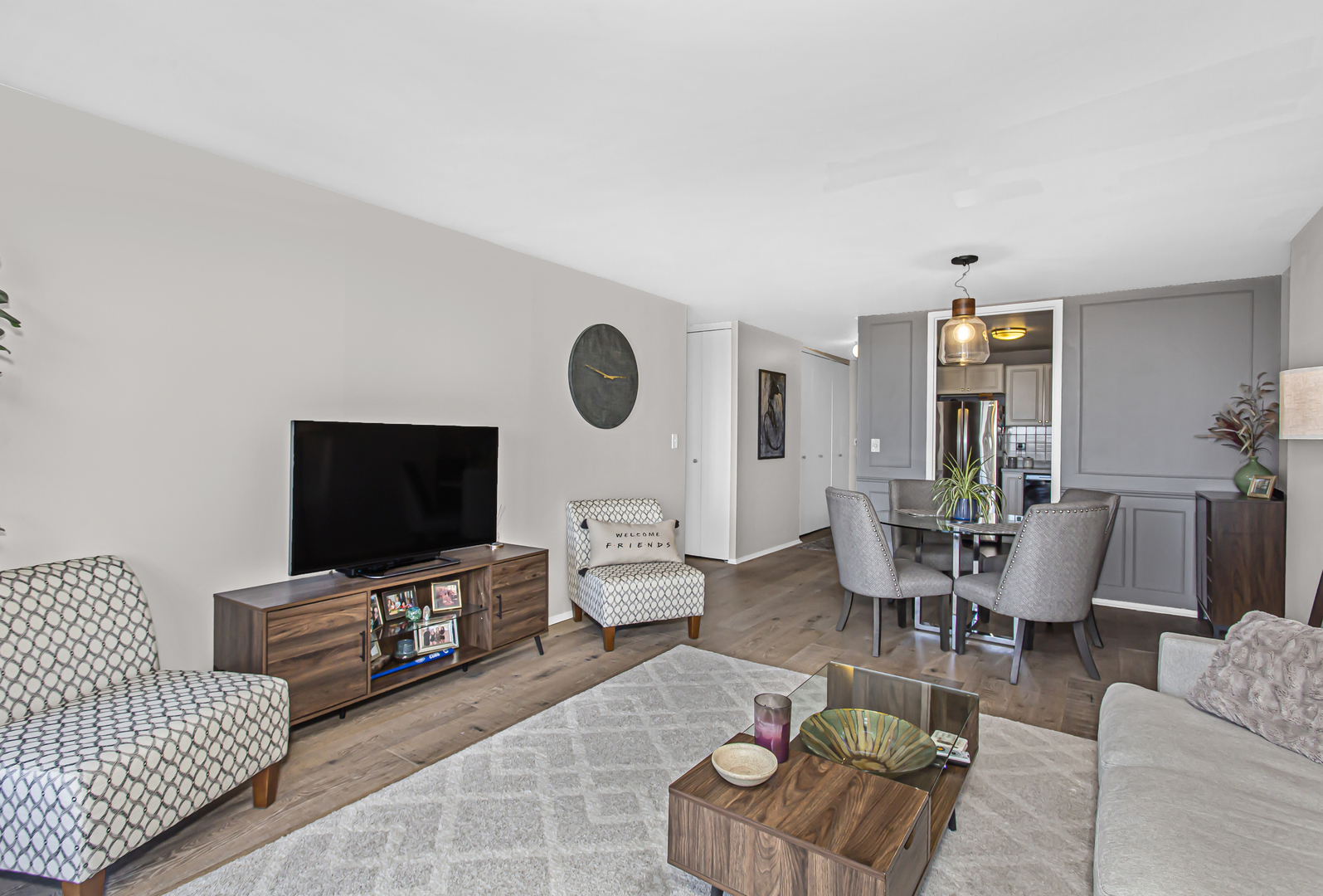 1660 N LaSalle Drive Unit: 707