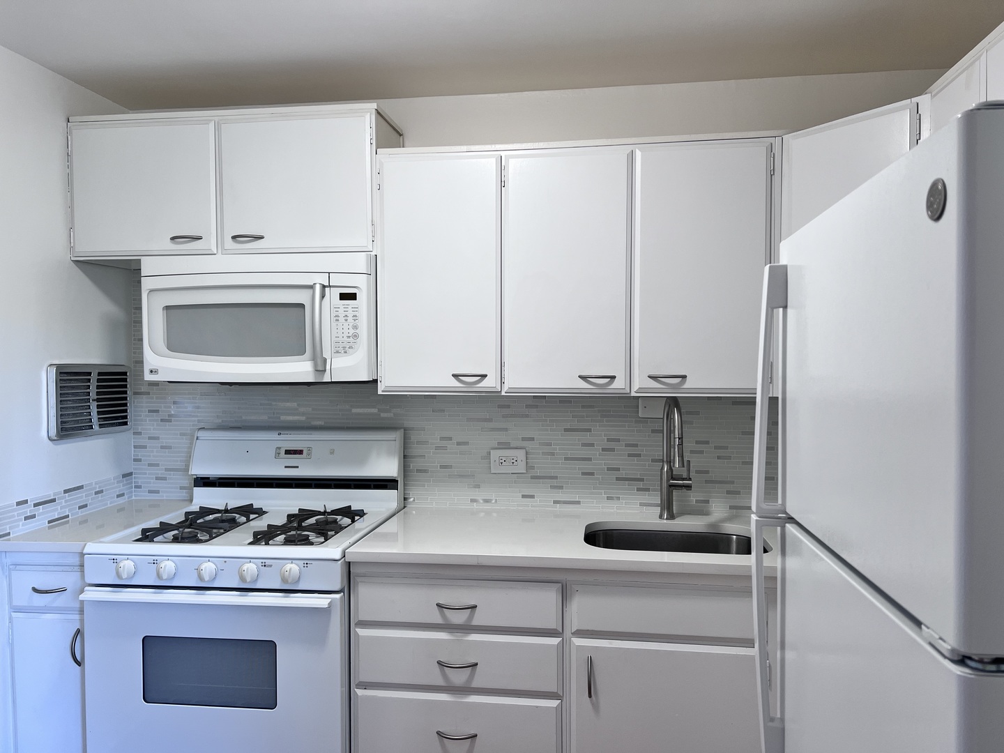 400 E RANDOLPH Street Unit: 3622