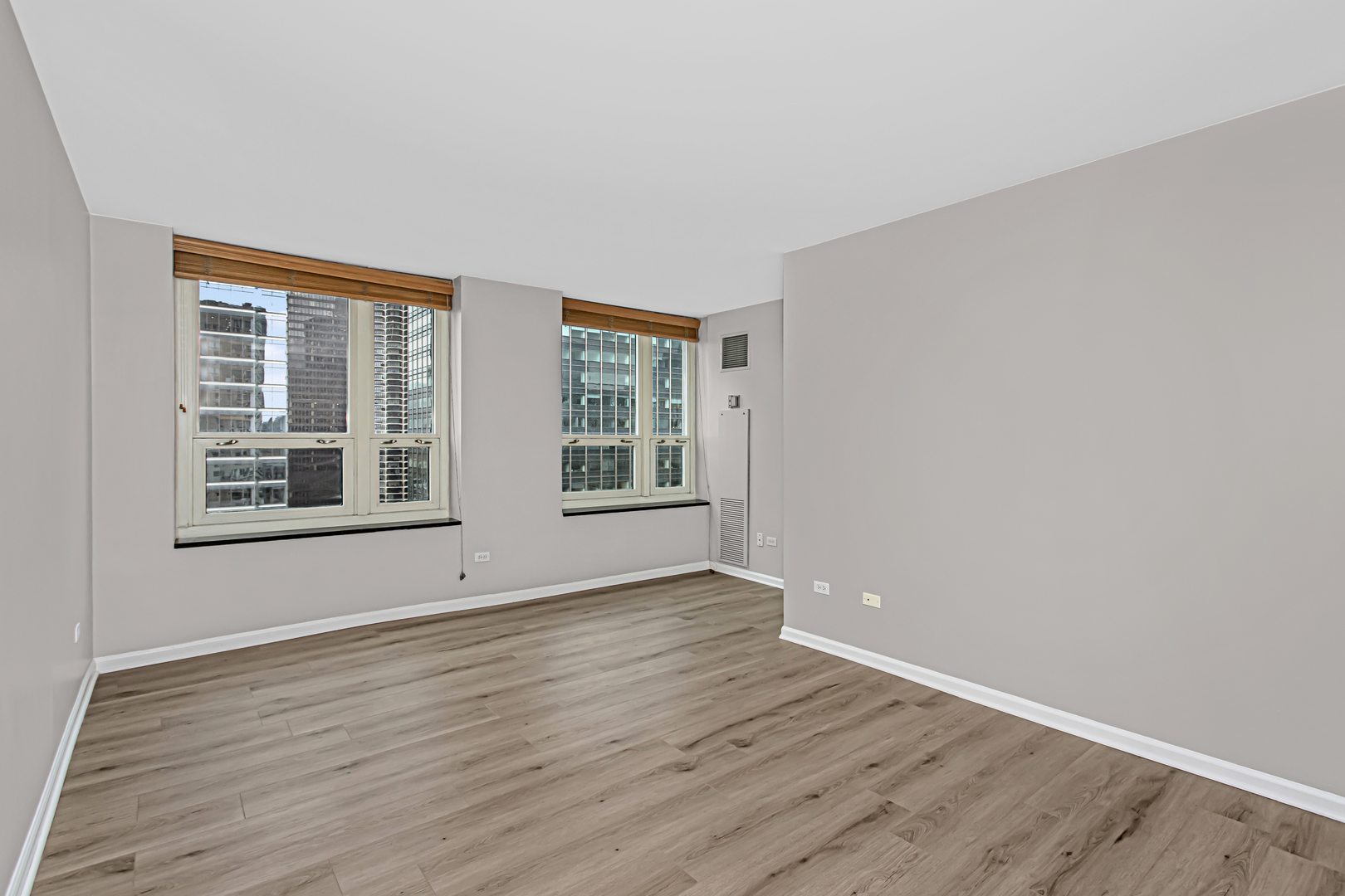 345 N La Salle Drive Unit: 3503