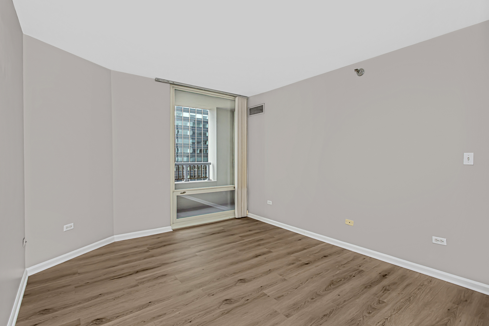 345 N La Salle Drive Unit: 3503