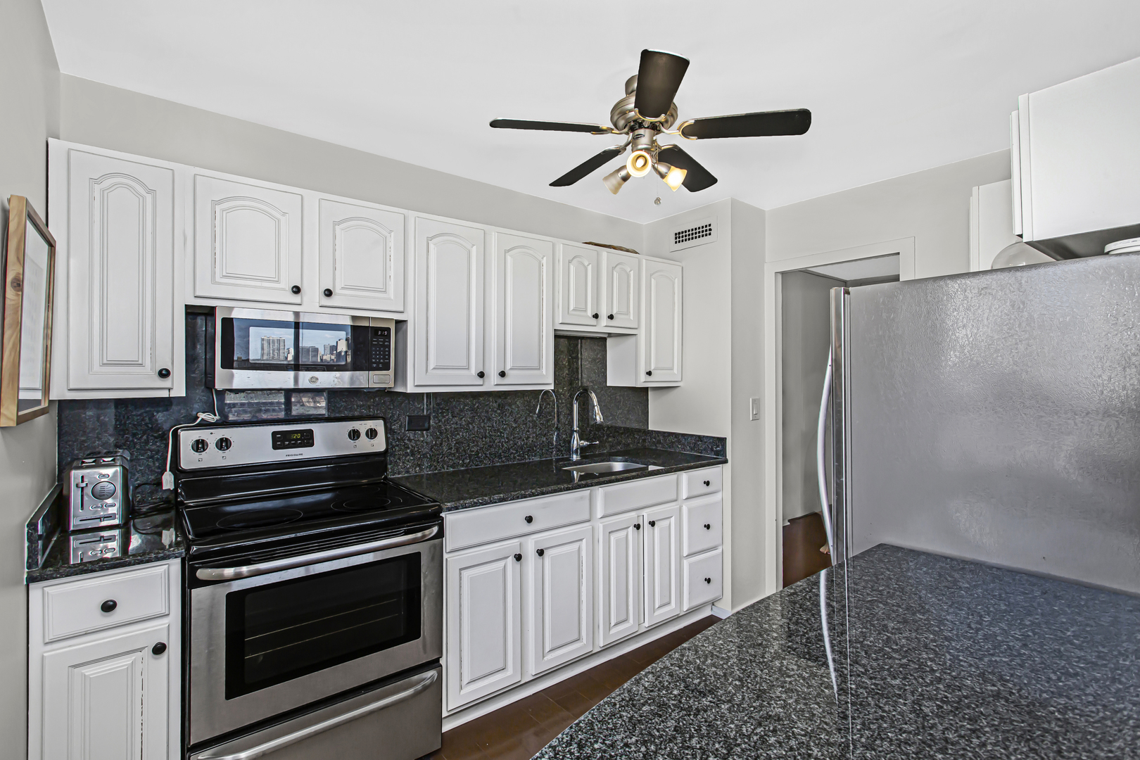 70 W Burton Place Unit: 1003