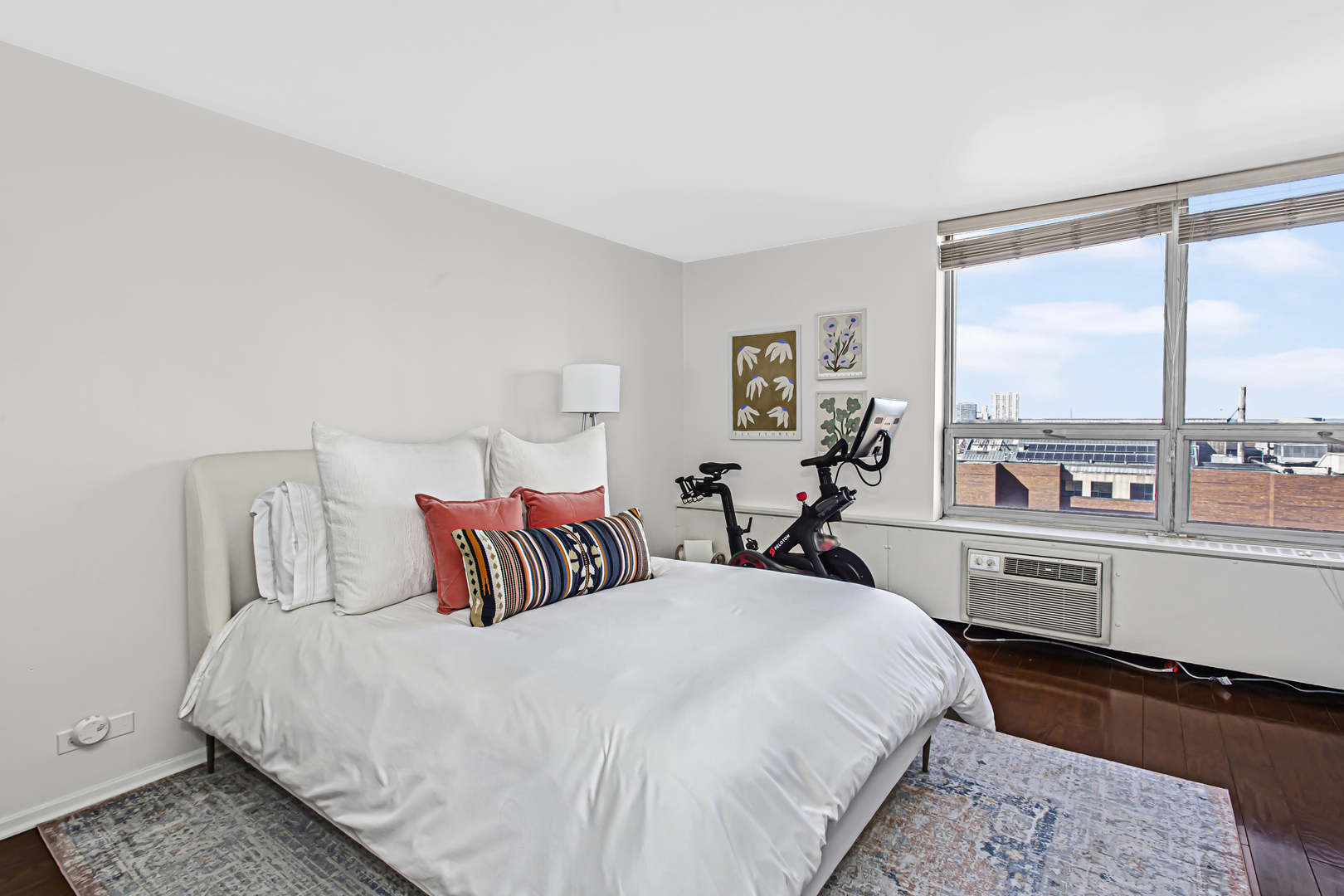 70 W Burton Place Unit: 1003