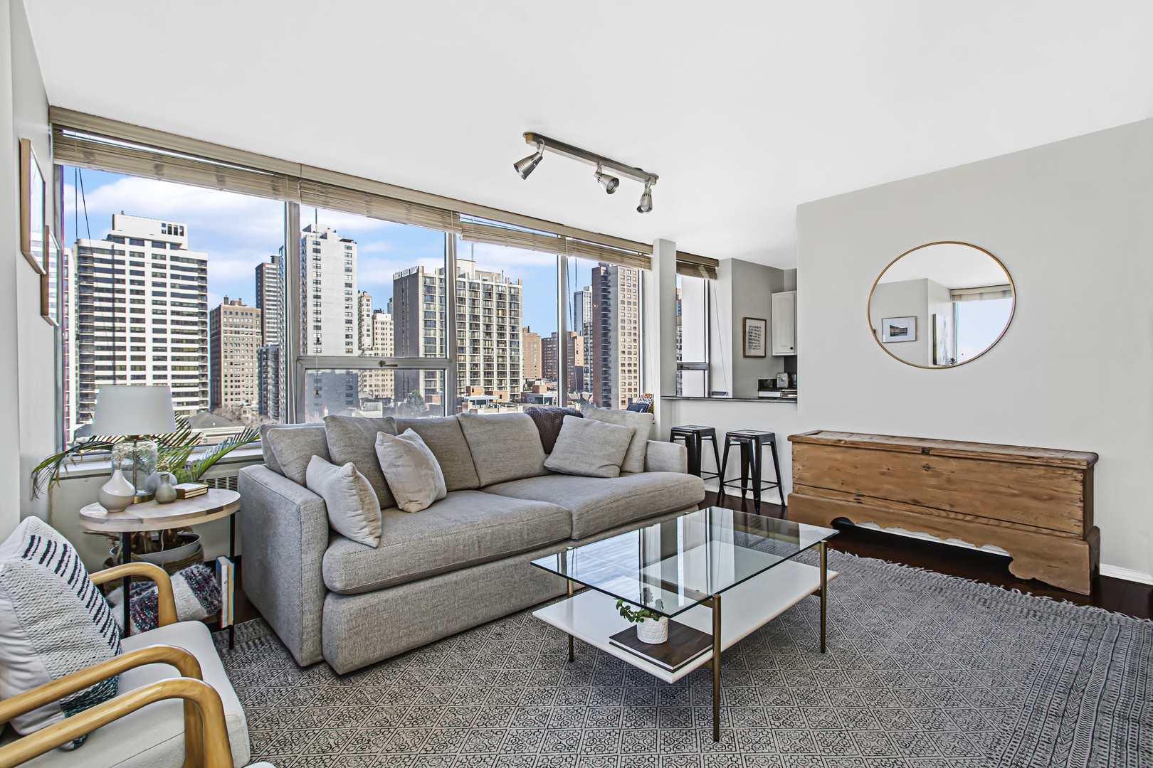 70 W Burton Place Unit: 1003