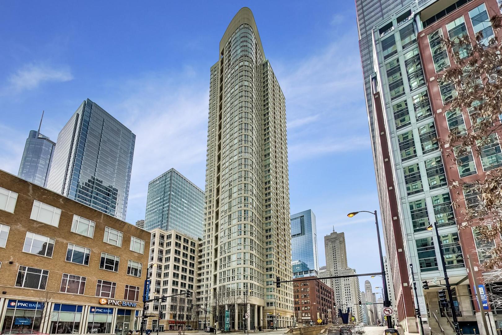 345 N La Salle Drive Unit: 3307