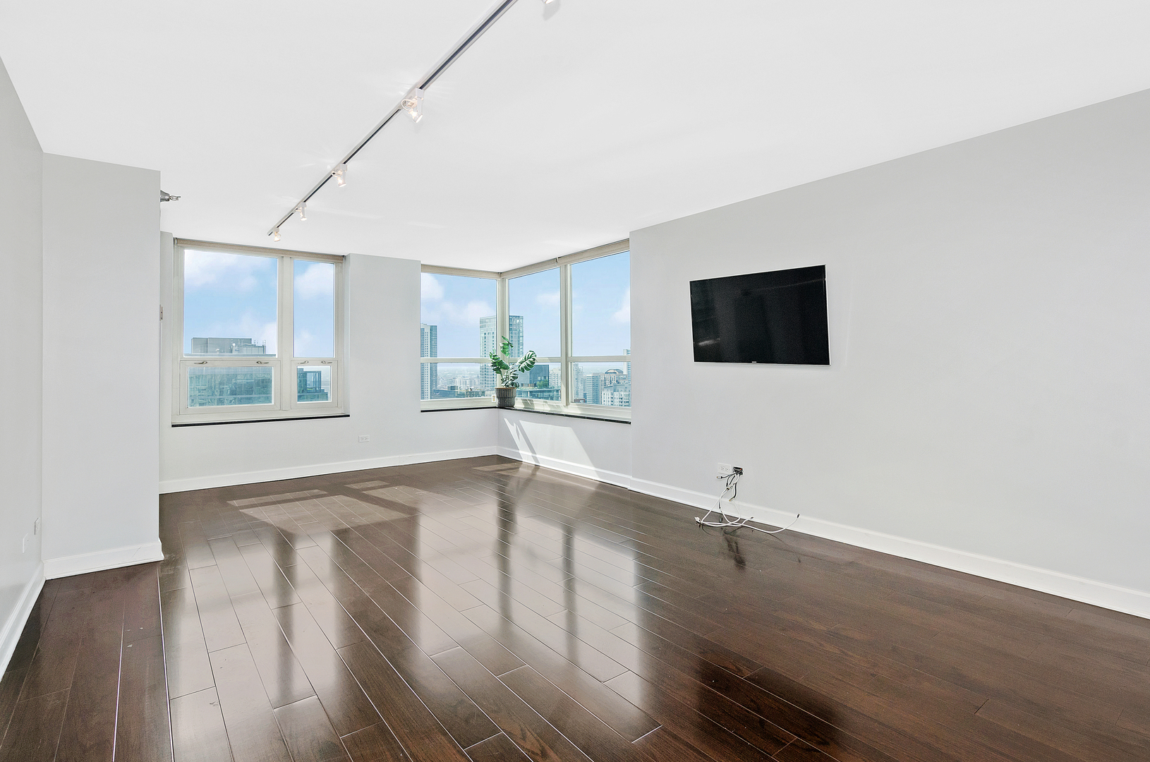 345 N La Salle Drive Unit: 3307
