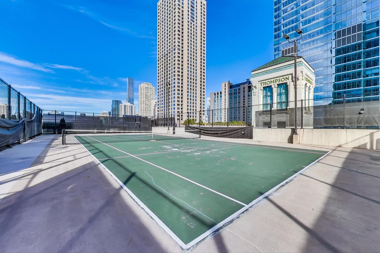 345 N La Salle Drive Unit: 3307