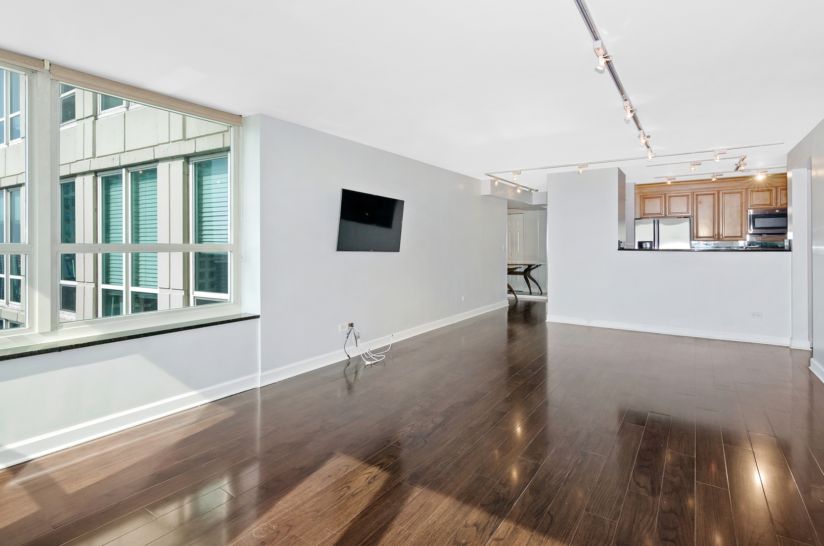 345 N La Salle Drive Unit: 3307
