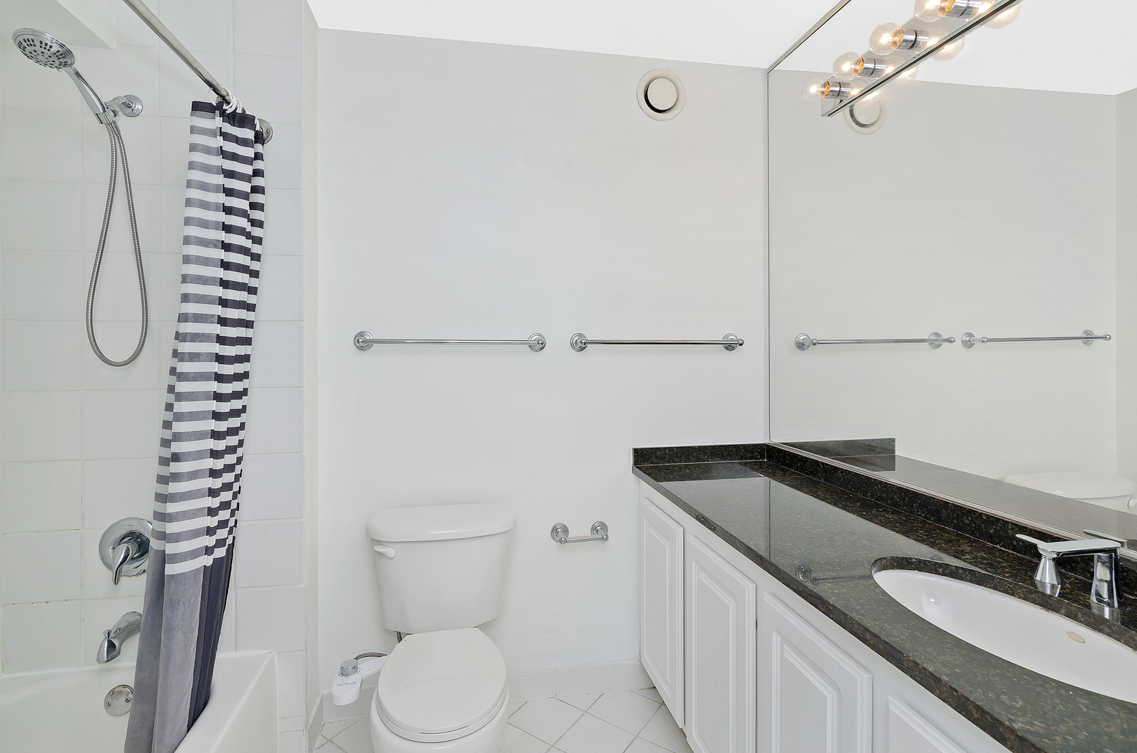 345 N La Salle Drive Unit: 3307