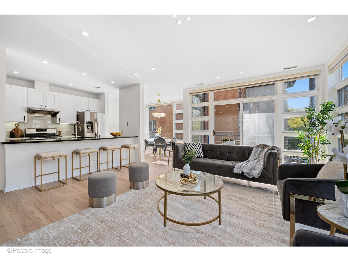 1151 W Washington Boulevard Unit: 136