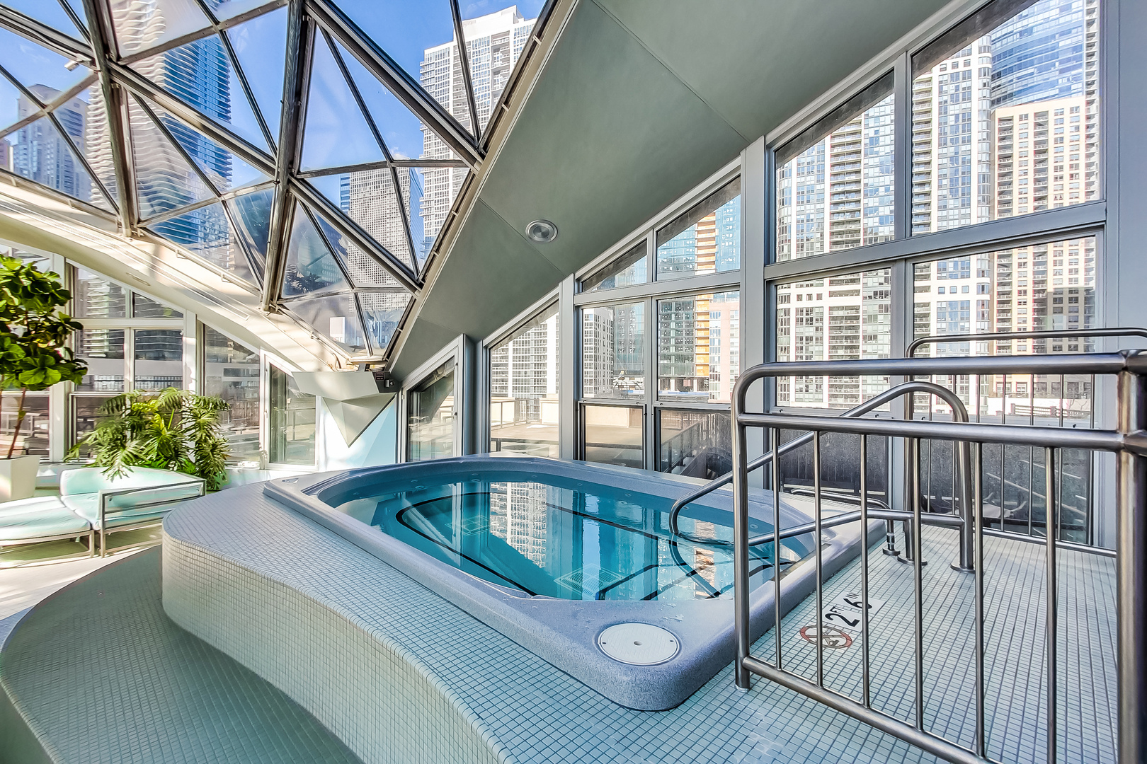 400 E RANDOLPH Street Unit: 2504