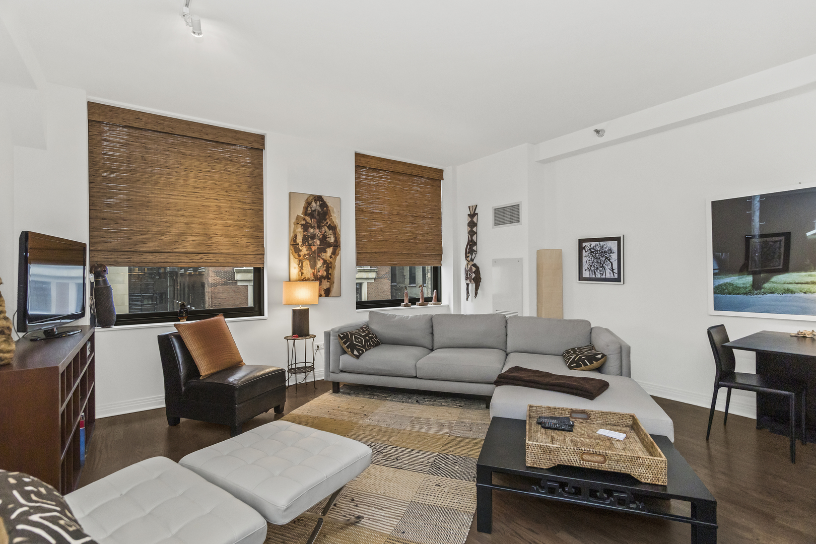 6 N MICHIGAN Avenue Unit: 809
