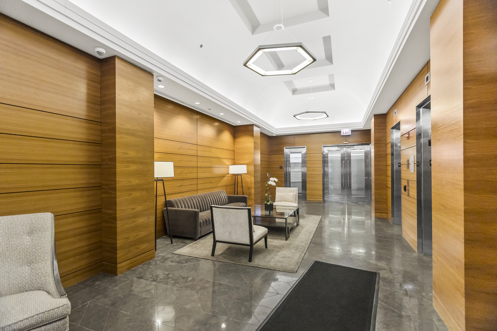 6 N MICHIGAN Avenue Unit: 809