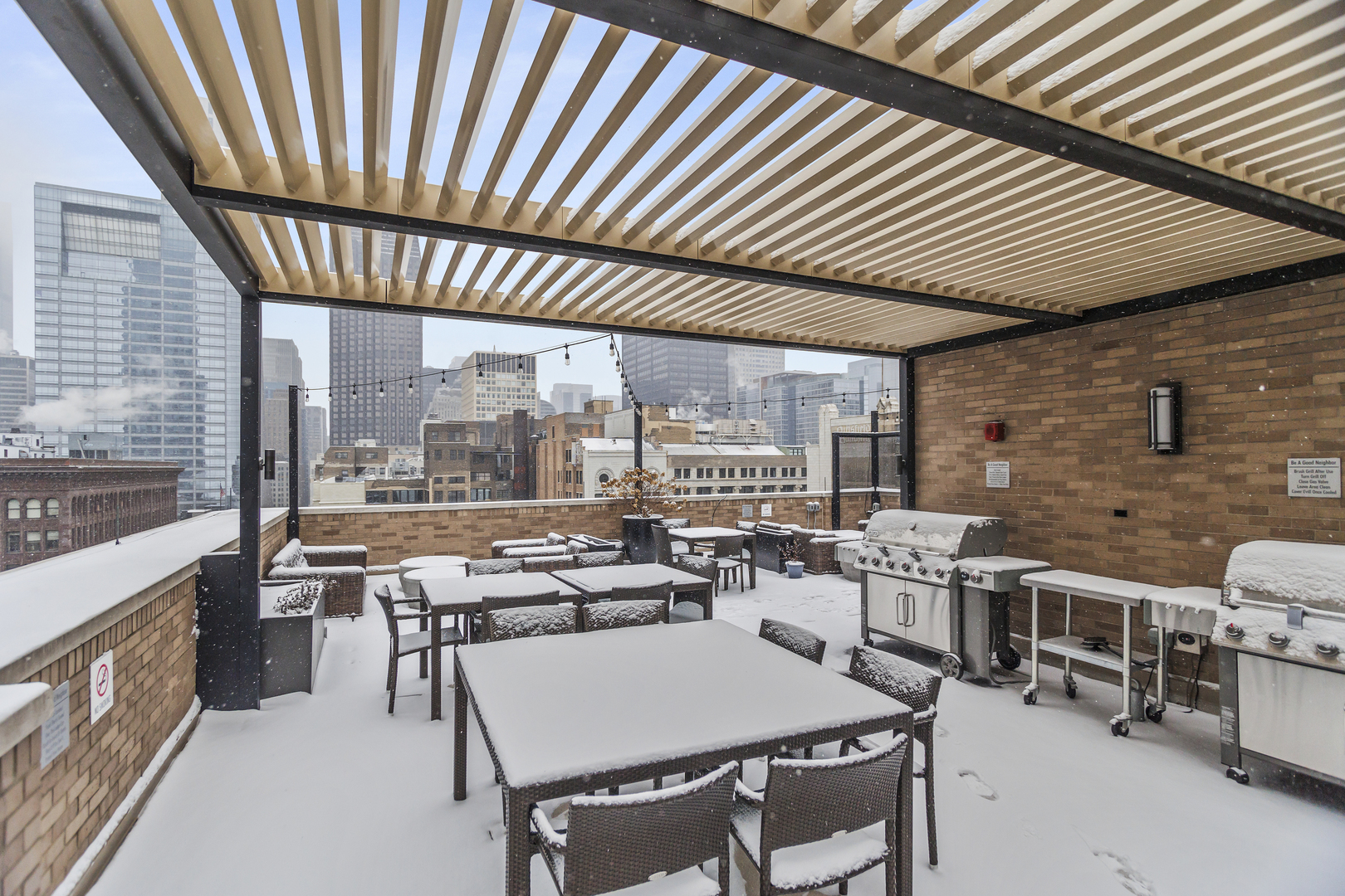 6 N MICHIGAN Avenue Unit: 809