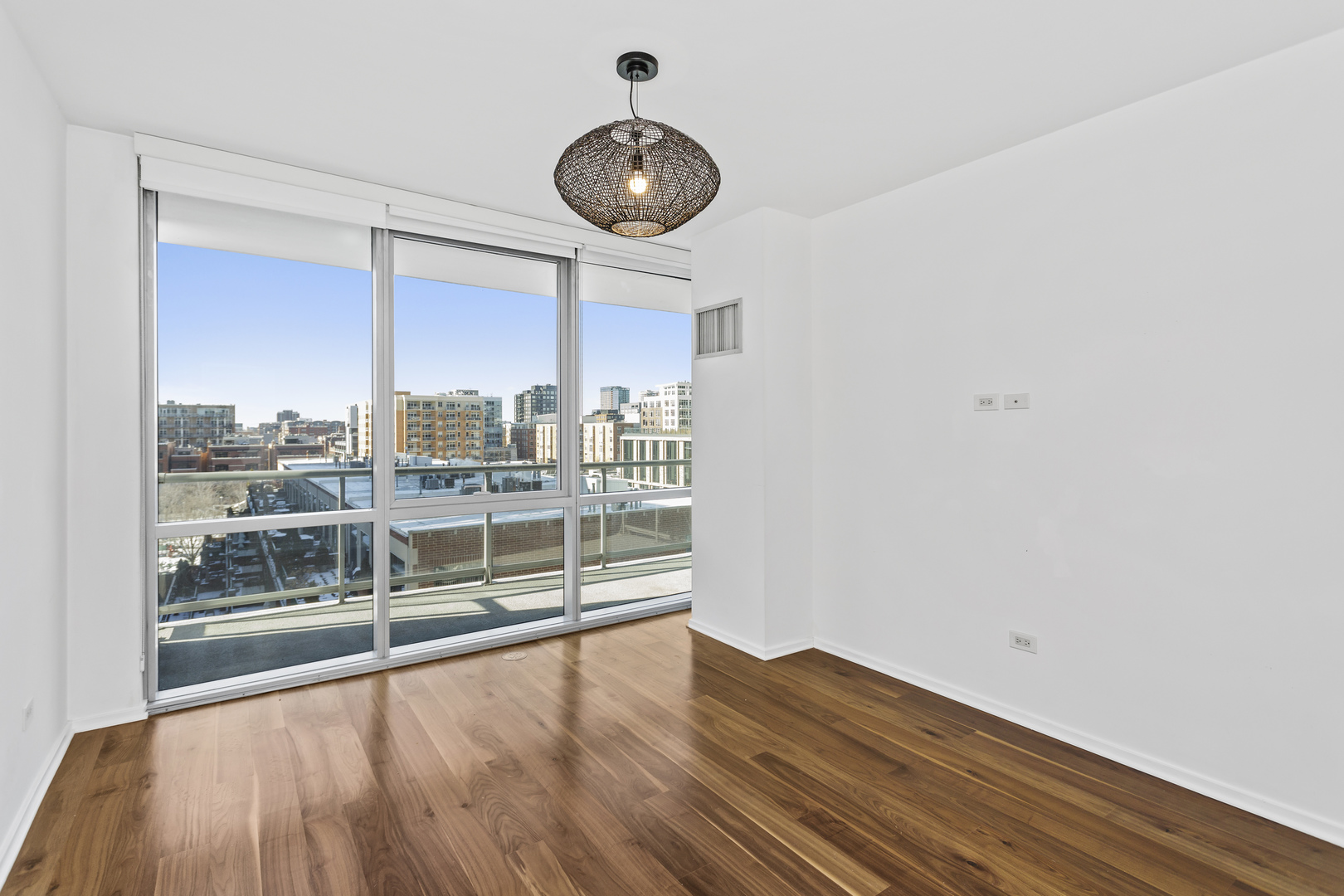 123 S GREEN Street Unit: 709B