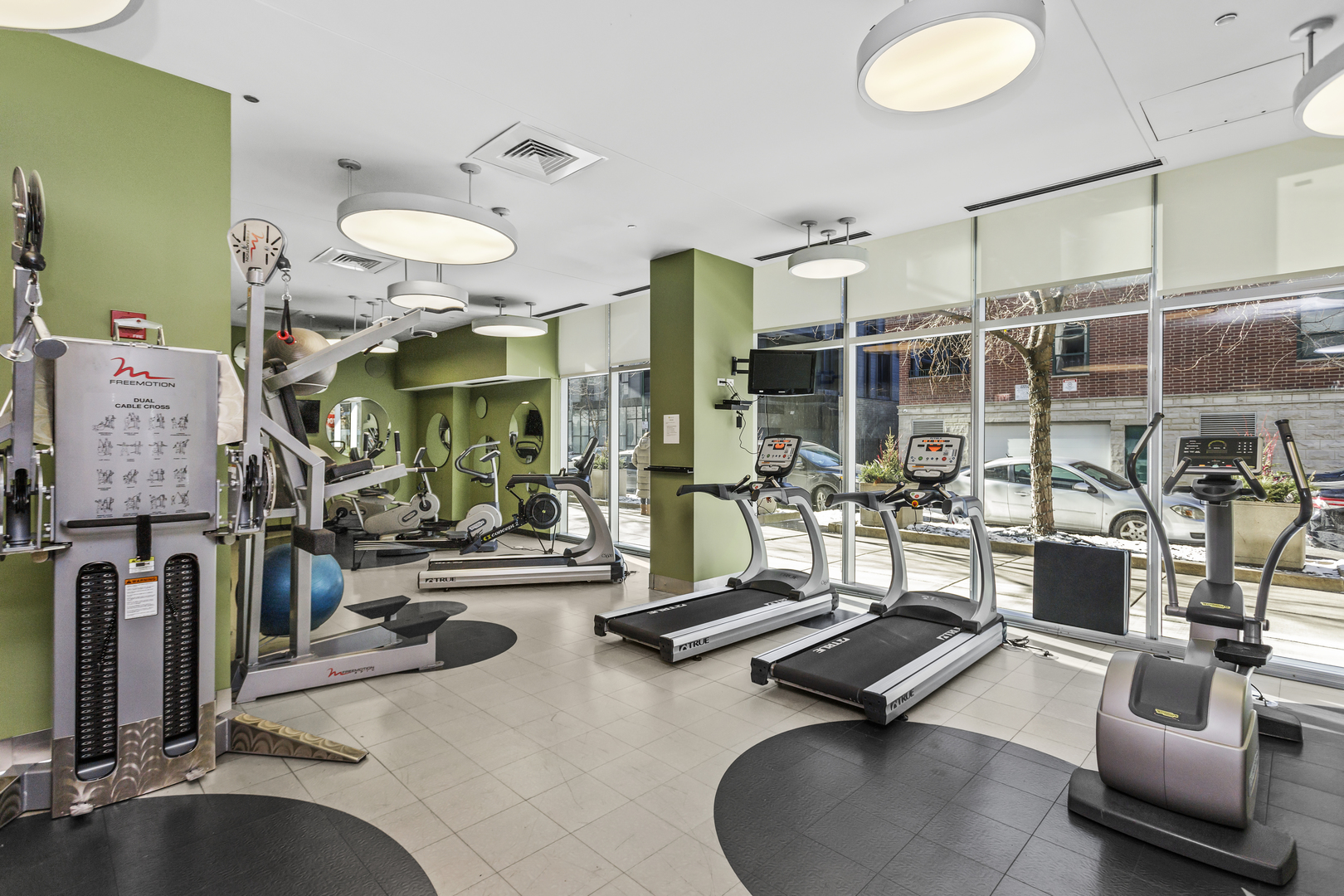 123 S GREEN Street Unit: 709B