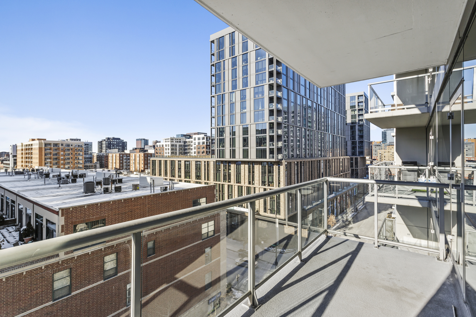 123 S GREEN Street Unit: 709B